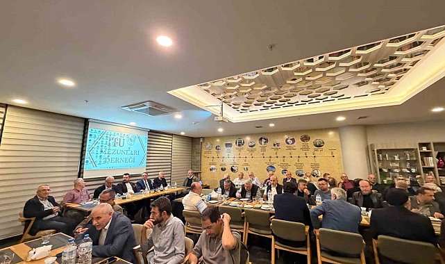 Bursa'da dünya ve Türkiye ekonomisi ele alındı