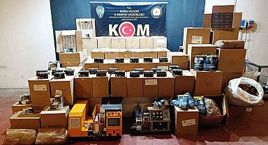 Bursa'da kaçak sigara ve tütün operasyonu: 4 şüpheli yakalandı