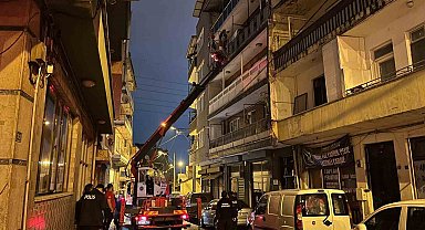 Bursa'da saatler süren rehine krizi: Annesini rehin aldı, özel harekat operasyonuyla evden çıkarıldı