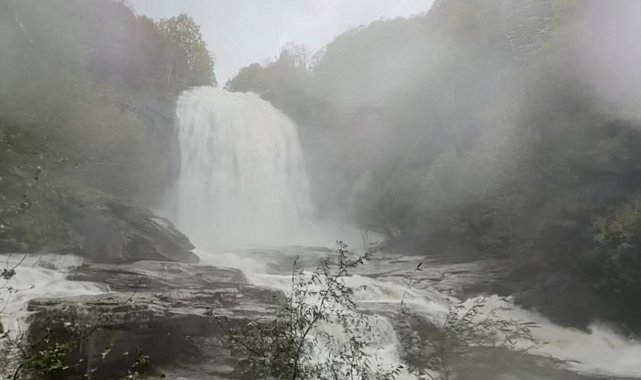 Bursa'da sağanak yağışın ardından Suuçtu Şelalesi coştu, Niagara'yı aratmadı