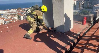 Bursa'da sitenin çatısında yangın paniği