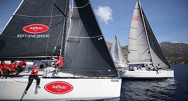 Bursalı yelkenciler Knidos Cup'ta kürsüye çıktı