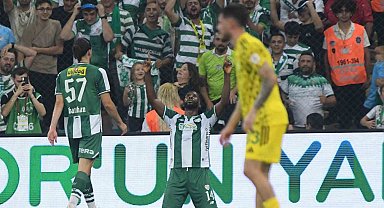 Bursaspor'da tarihi rekor: Kelechi Iheanacho Türk futbol tarihine geçti