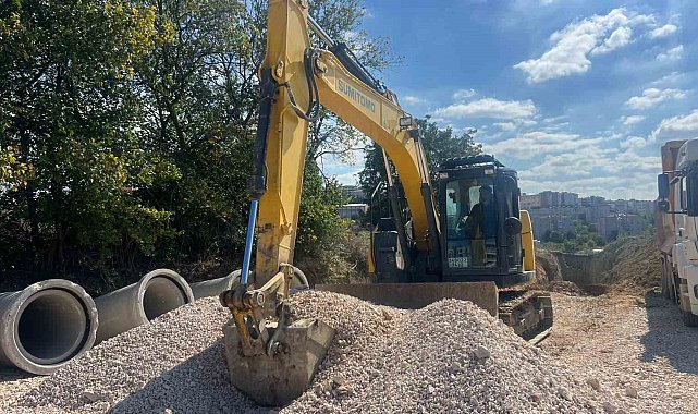 Büyükşehir'den Görükle'de yeni yola yeni altyapı