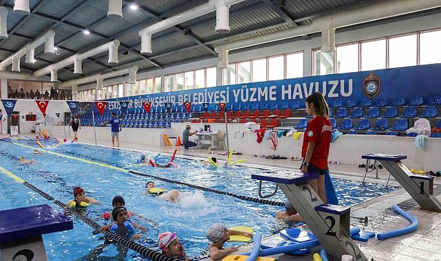 Büyükşehirden yüzme öğrenmek isteyenlere fırsat