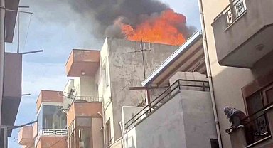 Çanakkale'de çatı katında çıkan yangın korkuttu