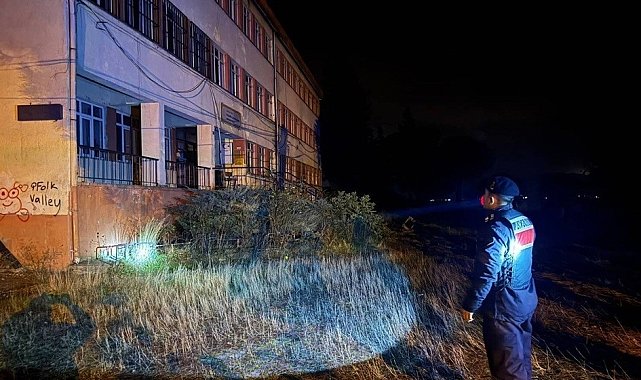 Çanakkale'de çeşitli suçlardan aranan 15 şüpheli tutuklandı