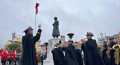 Çanakkale'de Cumhuriyet Bayramı coşkusu çelenk töreniyle başladı