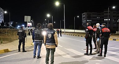 Çankırı'da polis ekiplerinden öğrenci yurtlarının çevresinde sıkı denetim