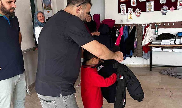 Çermikte 200 öğrenciye mont ve bot dağıtıldı