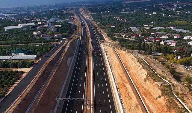 Çeşmeli-Kızkalesi otoyolu pazartesi günü açılıyor