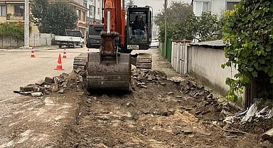 Çilimli'de kaldırımlar yenileniyor