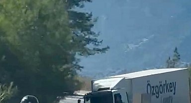 Cip ile kamyon kafa kafaya çarpıştı: Çinli turist hayatını kaybetti