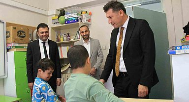 Cizre İlçe Millî Eğitim Müdürü İke: "Sabrınız, şefkatiniz ve sınıftaki kutsal emeğiniz hiçbir ölçüyle ölçülemez"