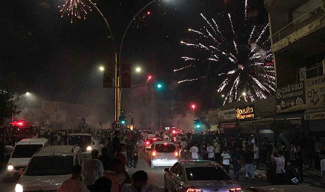 Cizre'de Amedspor kutlamaları kabusa döndü: Maç sonrası havai fişekli çatışma
