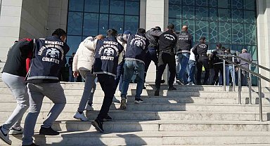Çocuk esirgeme kurumundan ayrılan 2 kadını fuhuşa sürüklemişler: Gözaltılar arasında Valilik çalışanı da var