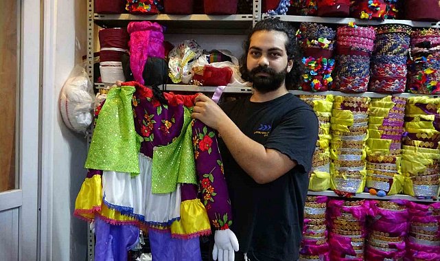 Çocukken odasında başlayan aile mesleğini devraldı, şimdi severek sürdürüyor