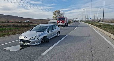 Çorum'da hafif ticari araç ile otomobil çarpıştı: 1 yaralı