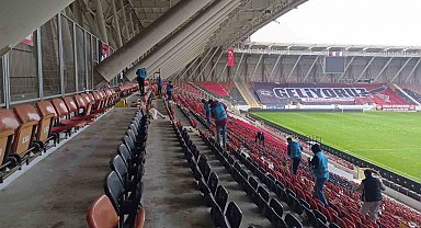 Çorum'da yükümlülerden spor tesislerindeki ve okullardaki temizlik-onarım çalışmalarına büyük destek