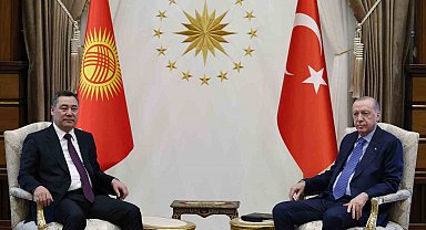 Cumhurbaşkanı Erdoğan, Kırgızistan Cumhurbaşkanı Sadır Caparov'la bir araya geldi