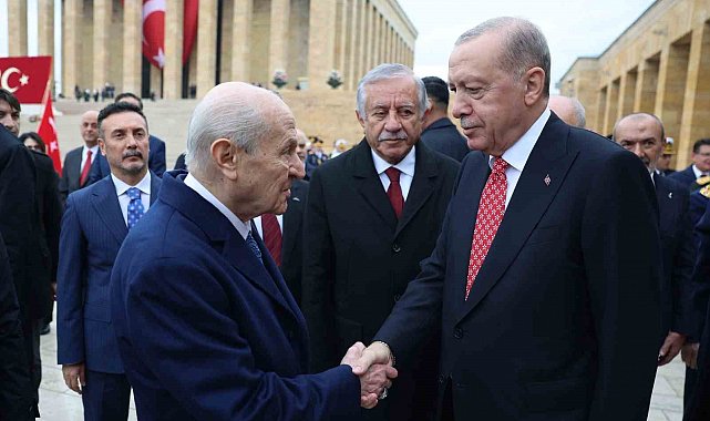 Cumhurbaşkanı Erdoğan'ın Anıtkabir törenindeki kravatında KAAN detayı