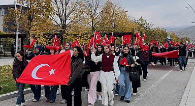 Cumhuriyet Bayramı dolayısıyla bayrak yürüyüşü düzenlendi