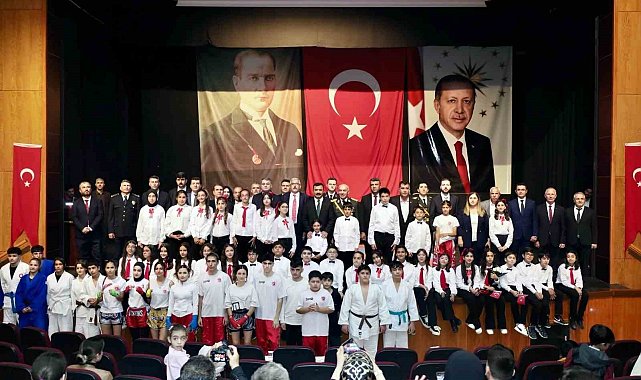 Cumhuriyet'in 103. yılı Kahta'da coşkuyla kutlandı