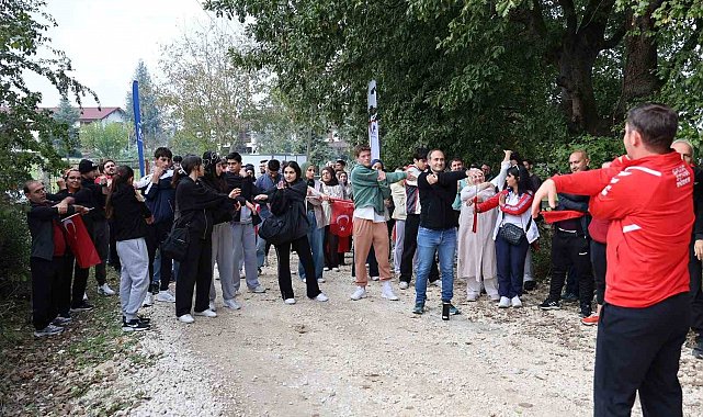 Cumhuriyetin 103. yıl dönümü anısına doğa yürüyüşü