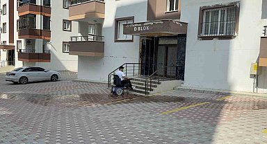 Deprem korkusunu engeli nedeniyle daha ağır yaşıyor