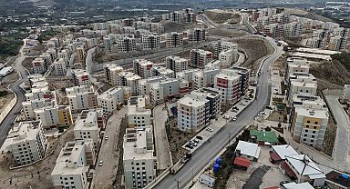 Depremin ardından yeniden inşa edilen kentte TOKİ konutlarının kiraları 10 bin TL'den başlıyor
