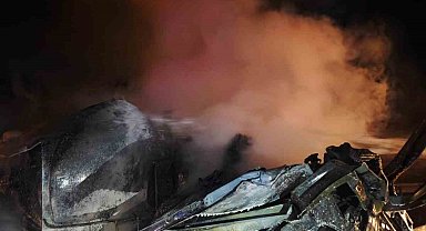 Devrildikten sonra yanan tankerin sürücüsü hayatını kaybetti