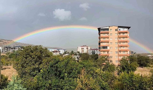 Dicle'de gökkuşağının renkli tonları görsel şölen oluşturdu