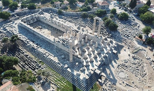 Didyma Apollon Tapınağı gece ziyaretlerinde 60 bin kişiyi aştı