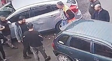 Diyarbakır'da iki aracın çarpışma anı güvenlik kamerasına yansıdı