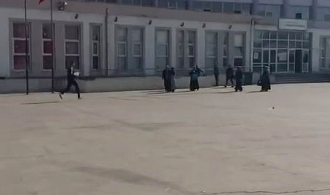 Diyarbakır'da KPSS heyecanı: Sınava yetişmek için var gücüyle koştular