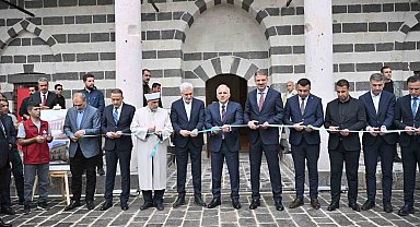 Diyarbakır'da restorasyonu tamamlanan vakıf eserleri yeniden ibadete açıldı