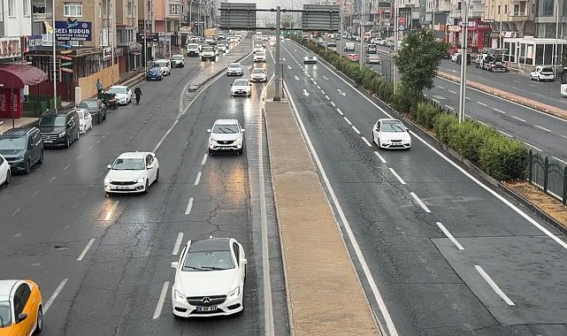 Diyarbakır'da sağanak etkisini sürdürüyor