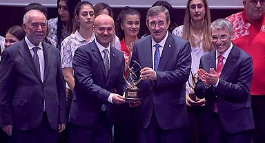 Diyarbakır'ın lezzet durağı Sıtkı Usta ailesine 'Spora katkı ödülü'
