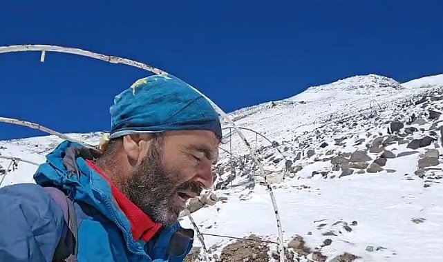 Diyarbakırlı dağcı Ağrı Dağı'nda fırtınaya yakalandı
