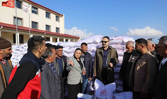 Doğubayazıt'ta çiftçilere 20 ton buğday tohumu dağıtıldı
