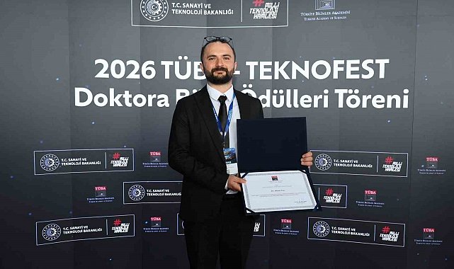 Düzce Üniversitesi öğretim üyesi üçüncü oldu