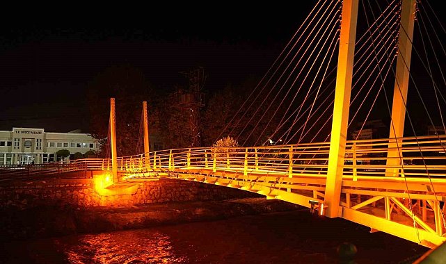 Düzce'de ikinci yaya köprüsü yenilenerek hizmete açıldı