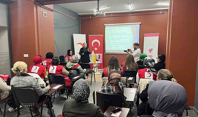 Düzce'de kadınlara meme kanserinde erken teşhis eğitimi verildi