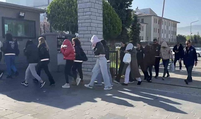 Düzce'de masaj salonlarına baskın: 7 gözaltı
