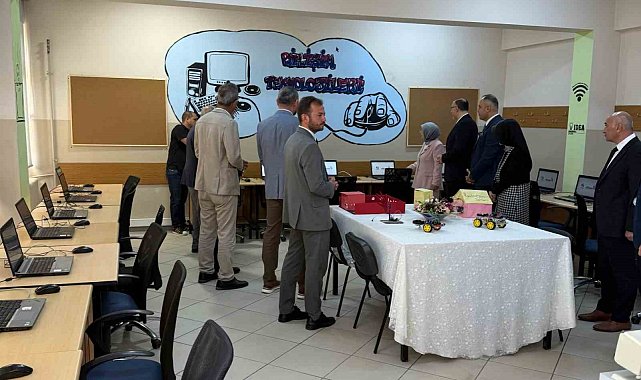 Düzce'de öğrencilerin teknolojiye erişimi güçlendirildi