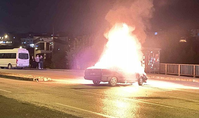 Düzce'de otomobil alev topuna döndü