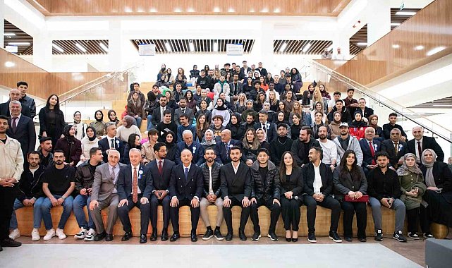 EBYÜ'de öğrencilerin ulaşım talebine elektrikli otobüs desteği