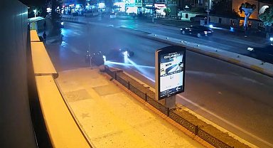 Edirne'de yaya geçidinde iki motosiklet çarpıştı: Kaza anı kamerada