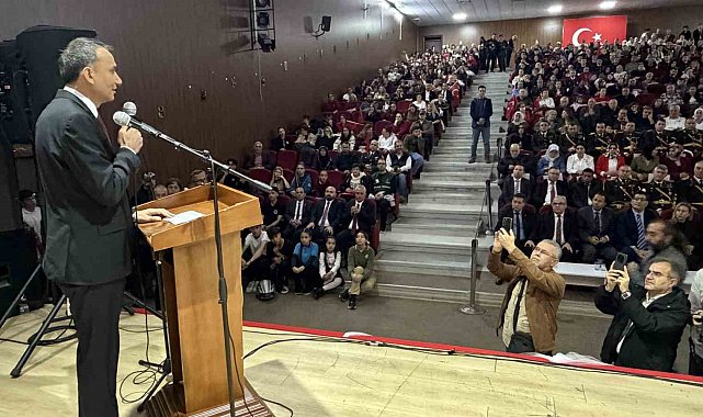 Edremit'te Cumhuriyet'in 103. yılı kutlandı