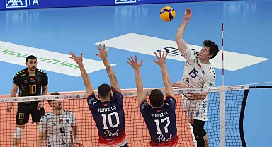 Efeler Ligi: Altekma: 0 - Halkbank: 3